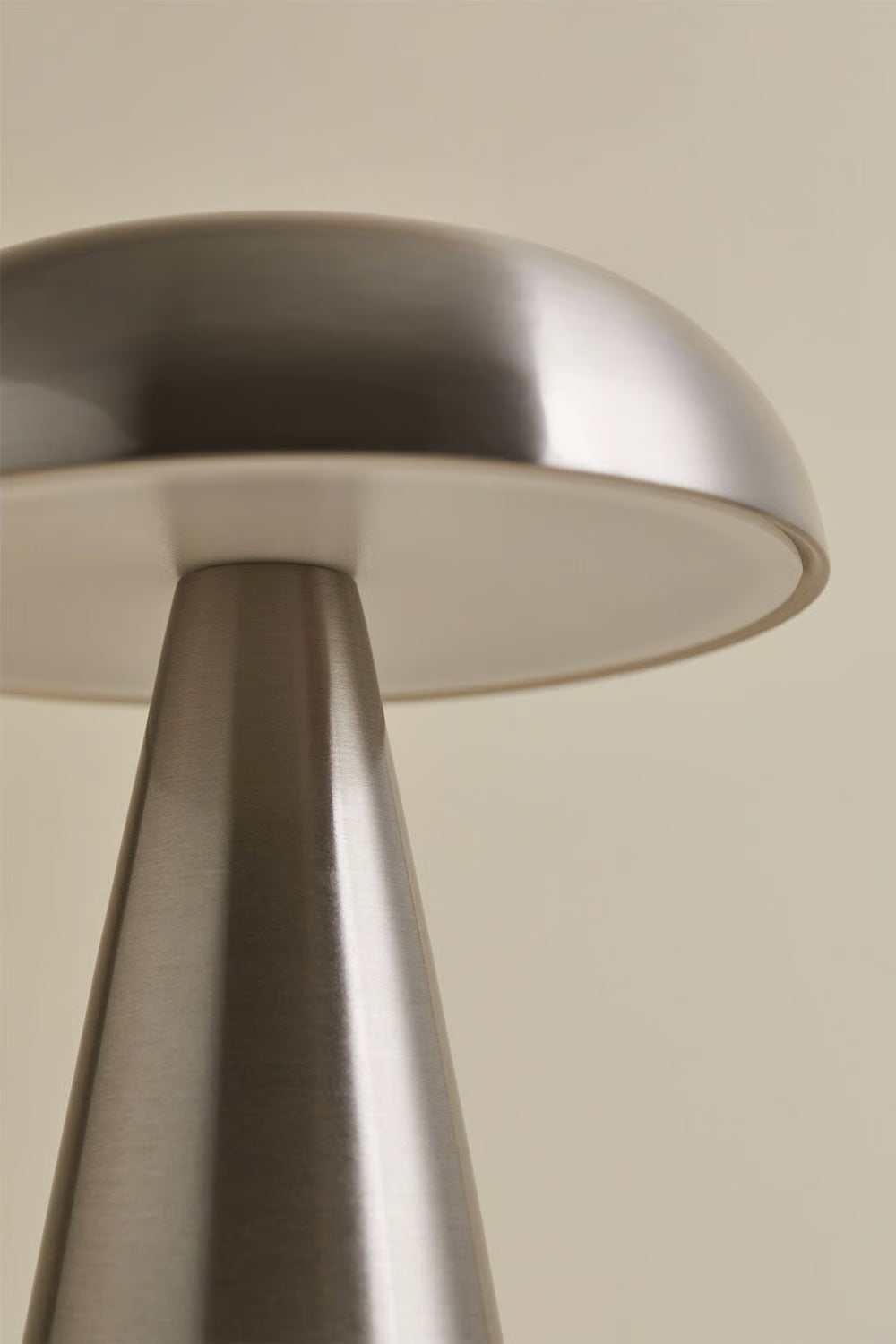 Mushroom Glow | Cordless Dimmable Bedside Lamp
